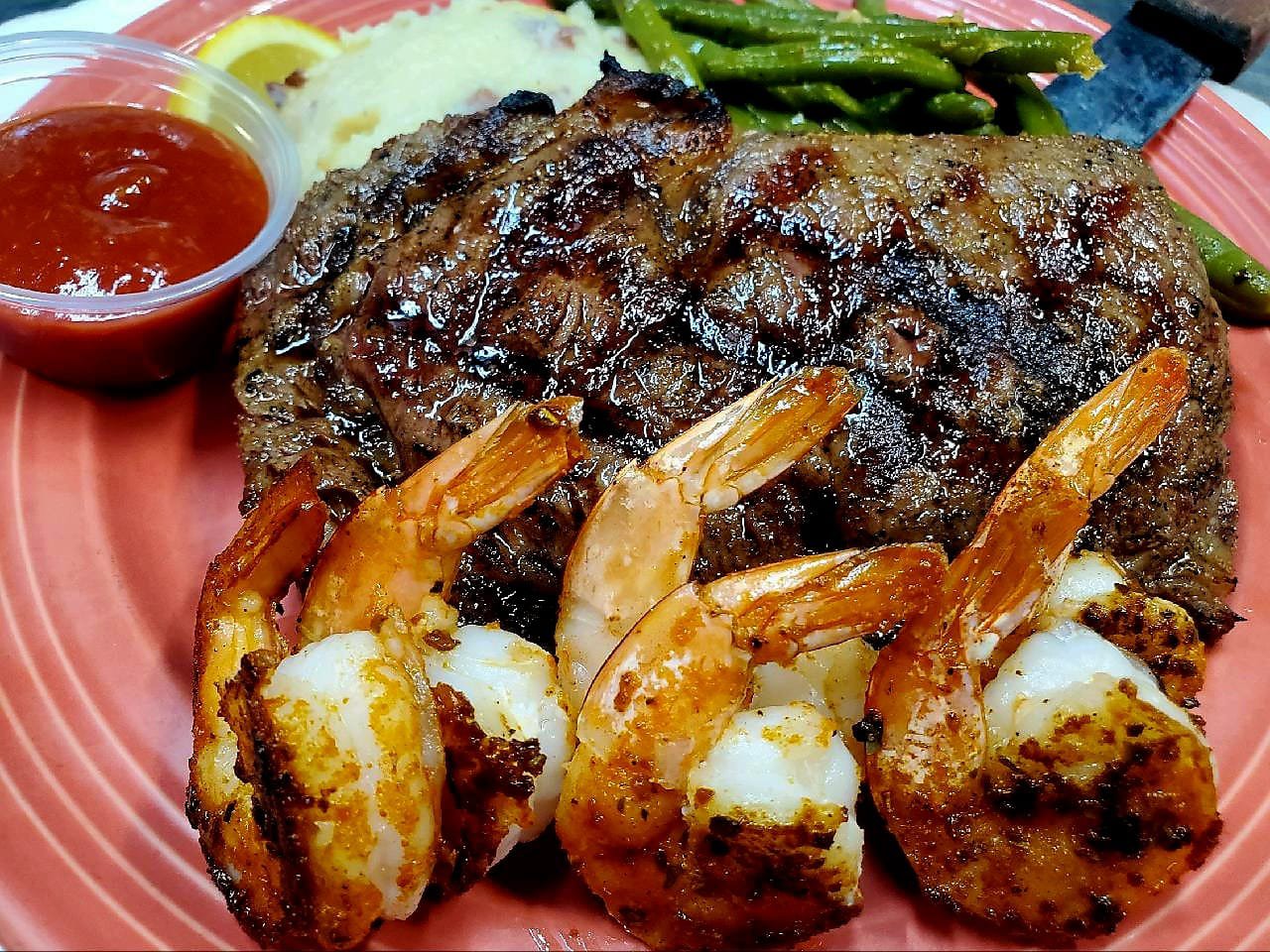 Things To Do https://gardencityrealty.icnd-cdn.com/images/thingstodo/Conch_Cafe.jpg